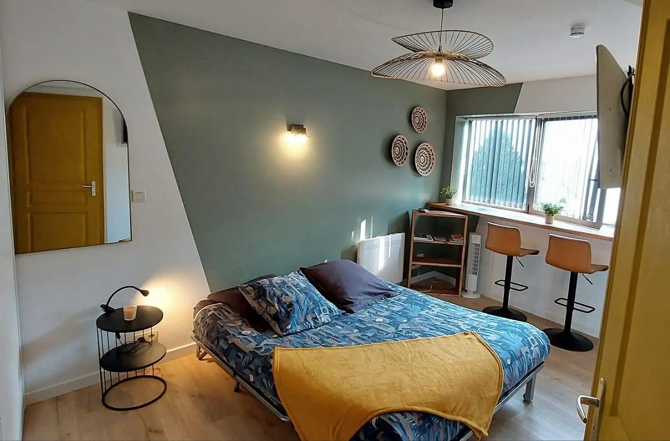 Vannes: Charmant Studio Sur Le Port Apartman